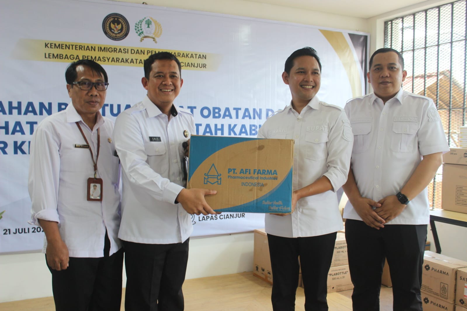 Irfan Aulia Budiman Apresiasi Pemkab Cianjur Salurkan Bantuan Obat dan Alkes untuk Lapas Kelas IIB