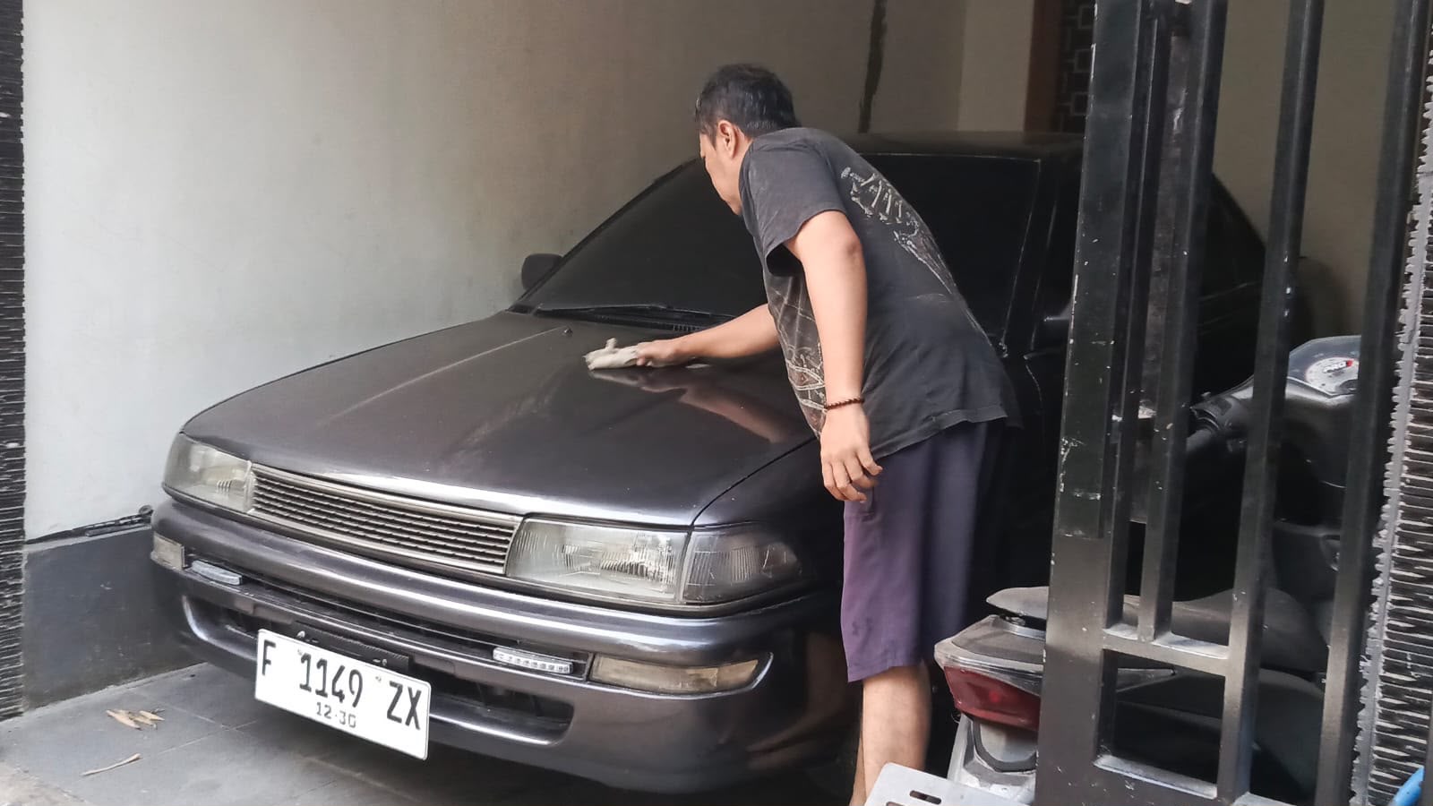 Abu Vulkanik Anak Krakatau Capai Cianjur, BPBD Imbau Warga Batasi Aktivitas di Luar Rumah