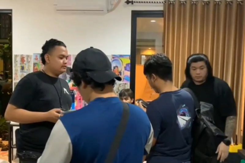 Polisi Tangkap 11 Orang Terkait Markas Judi Online di Teluk Naga Tangerang