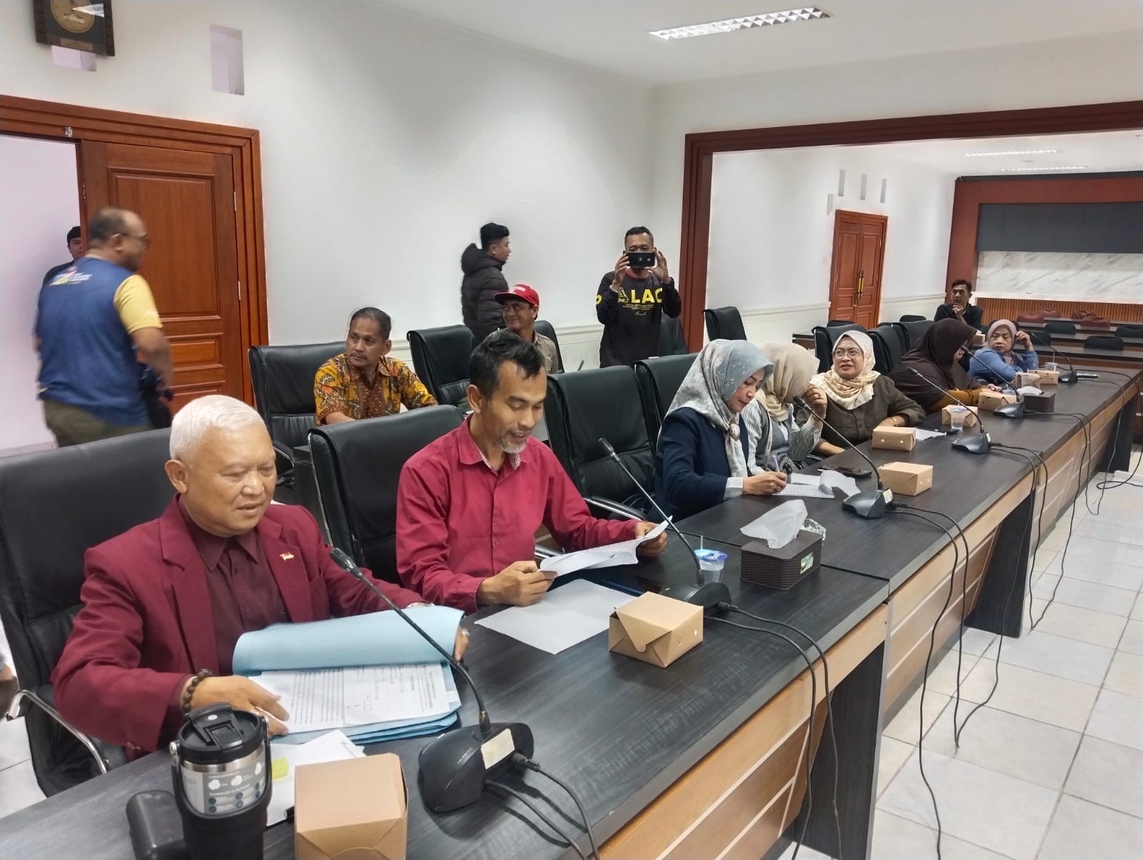 Nasabah LKM Akhlakul Karimah Cianjur Tuntut Kepastian Pengembalian Dana