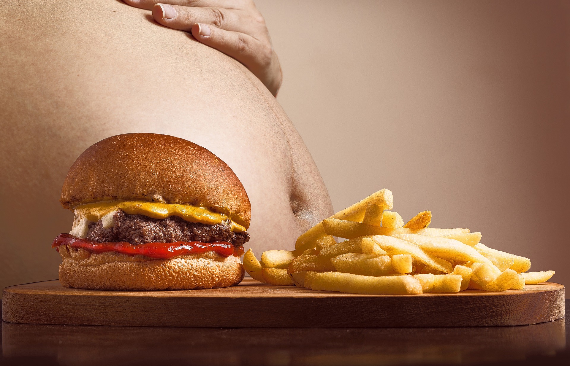 Berdasarkan Studi, Penyebab Gangguan Kesehatan Serius Adalah Makan Terlalu Malam