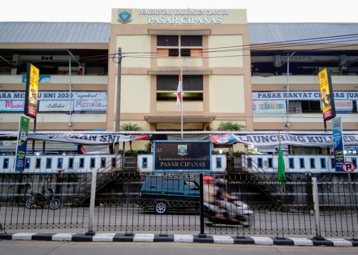 Pasar Cipanas Cianjur Masih Sepi  Pengunjung