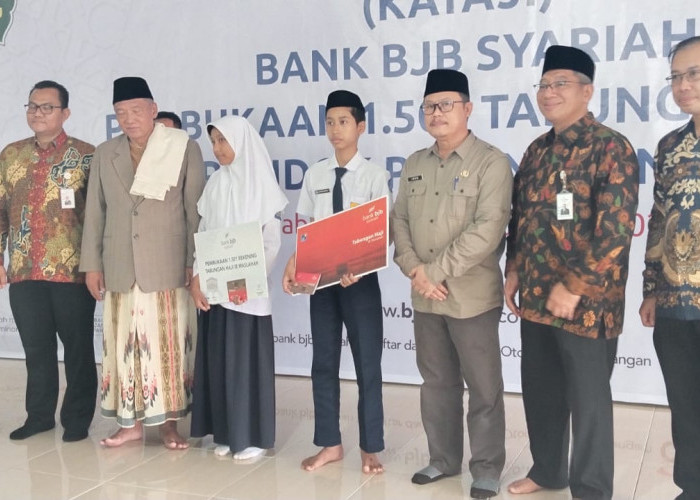 BJB Syariah Ajak Santri di Cianjur Membuka Tabungan Haji Sejak Dini 