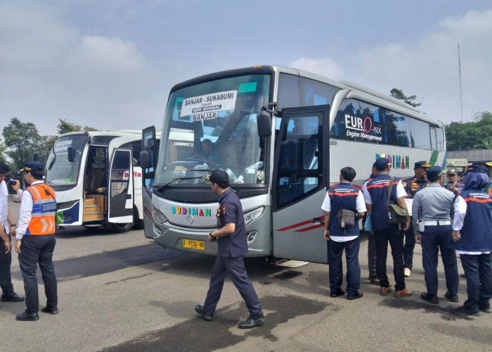 Polres dan Dishub Cianjur Gelar Ramp Check Bus di Terminal Pasir Hayam