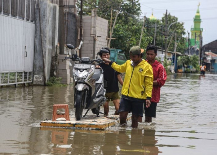 BMKG: Mayoritas Kota Besar Indonesia Diguyur Hujan Ringan-Berpetir