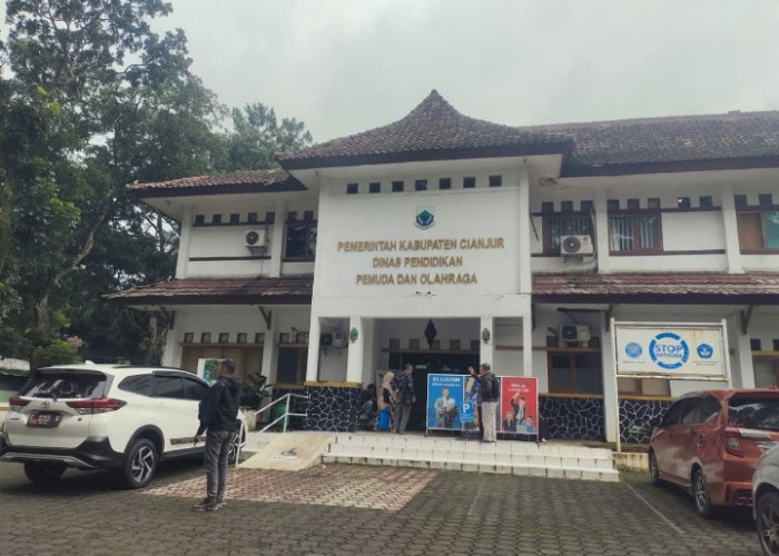 Disdikpora Cianjur Imbau Sekolah Pasang Spanduk Larangan Pungli Saat SPMB 2026