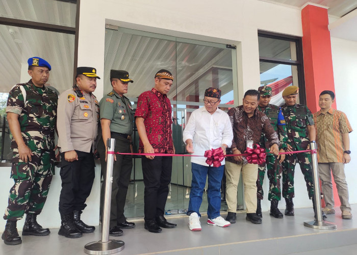 Bupati Herman Suherman Resmikan Gedung KPU Cianjur 