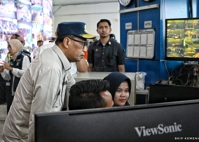 Pemerintah Tambah Perjalanan Kapal Hadapi Kepadatan Penumpang Penyeberangan dari Sumatera ke Jawa 