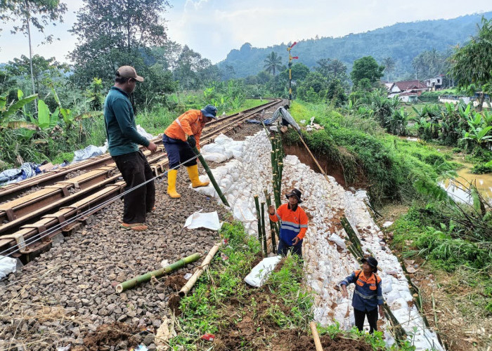 Daop 2 Bandung Tergetkan Jalur Cibeber - Lampegan Bisa Dilalui Jumat 24 April 