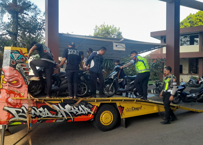 Polisi Amankan 105 Motor Berknalpot Brong di Jalur Puncak Cianjur