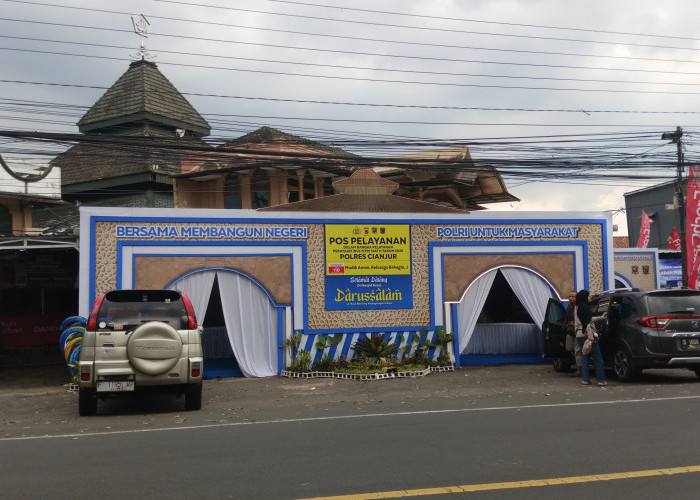 Polres Cianjur dan DKM Masjid Besar Darussalam Kolaborasi  Dirikan Pos Pelayanan Mudik Lebaran