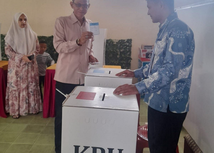 Coblos di TPS 13 Pacet, Wabup Cianjur: Penyampaian Hak Pilih Cerminan Partisipasi Masyarakat