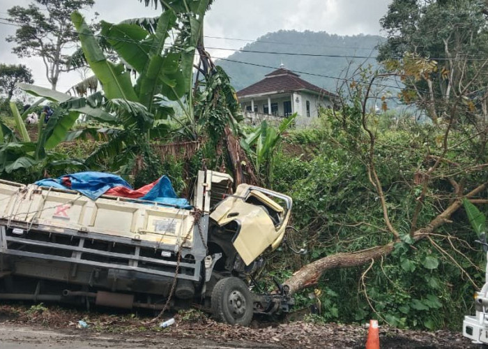 Dua Truk Terlibat Kecelakaan di Jalan Raya Cugenang Cianjur, Satu Orang Tewas
