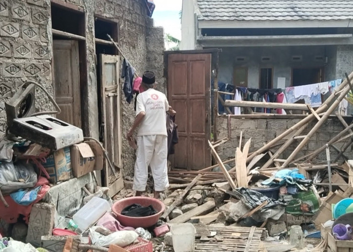 Angin Kencang Terjang Wilayah Haurwangi Cianjur, Ratusan Rumah Rusak