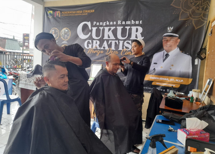 Ratusan Warga Desa Cimacan Manfaatkan Cukur Rambut Gratis