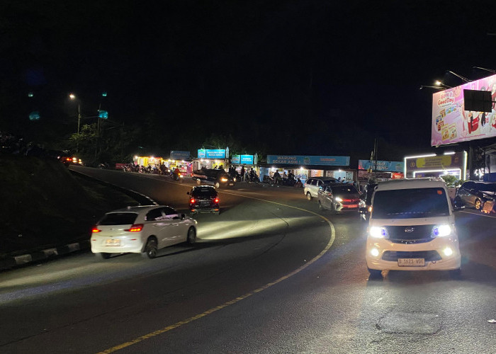 Jalur Puncak-Cianjur Sempat Padat, Polisi Lakukan Rekayasa Lalu Lintas