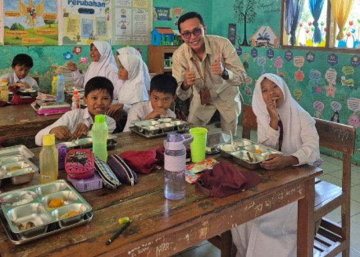 Kasatpel SPPG Sukajadi Campaka Cianjur Tegaskan Dana MBG Digunakan Transparan dan Akuntabel