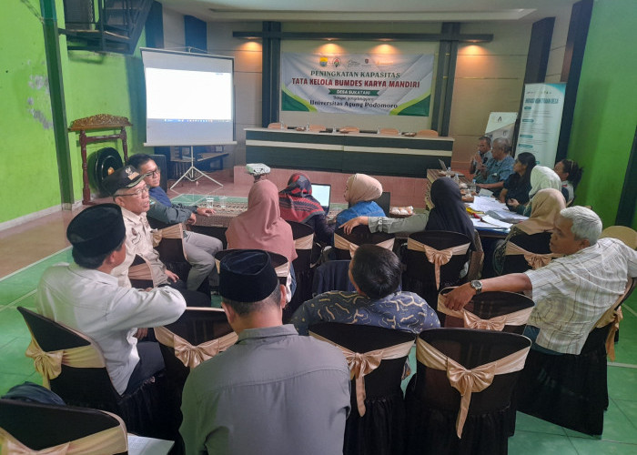 Universitas Agung Podomoro Dampingi Tata Kelola Keuangan BUMDes di Desa Sukatani Cianjur