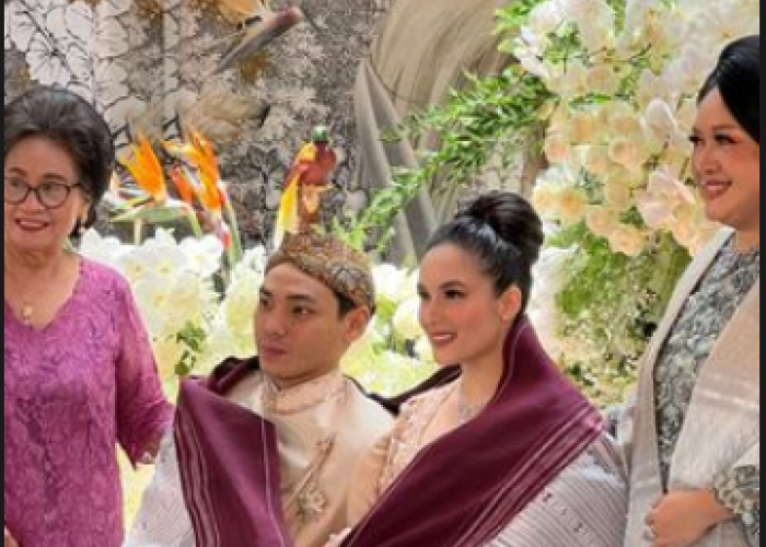 Selamat! Chelsea Islan Resmi Dilamar Rob Clinton, Anggun dalam Balutan Kebaya