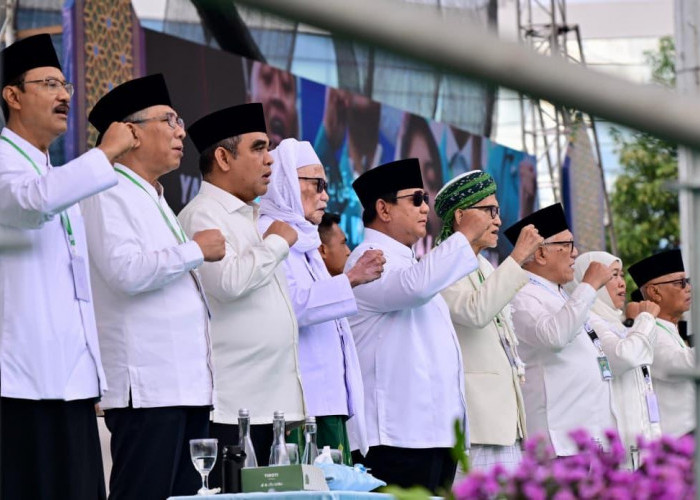  Presiden Prabowo: Saya Tidak Akan Mundur Setapak Pun