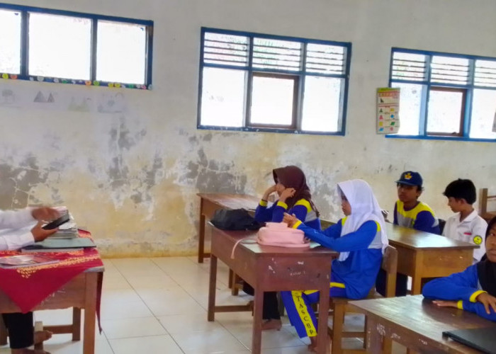 Sempat Belajar di Tempat Tak Memadai, 14 Siswa SMP SCBP Cianjur Kini Belajar Lebih Layak