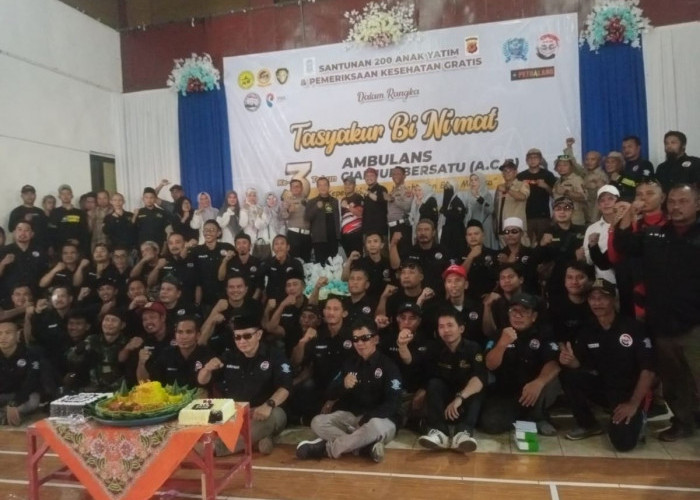 Peduli, Ambulance Cianjur Bersatu  Santuni Ratusan Anak Yatim Piatu