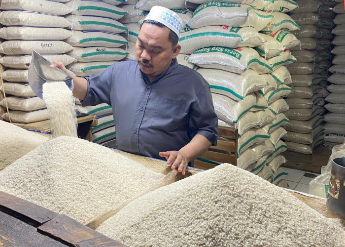 Harga Gabah Mulai Turun, Beras di Pasar Muka Cianjur Tetap Naik