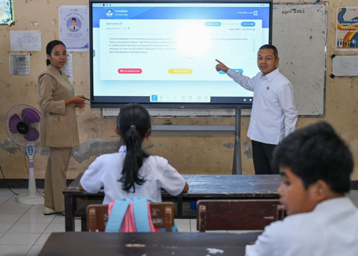 Wamendikdasmen Tinjau Persiapan TKA SD, Dorong Siswa Lebih Percaya Diri