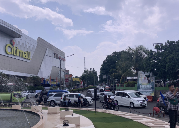 Arus Lalu lintas di Tugu Lampu Gentur Cianjur Mulai Alami Peningkatan