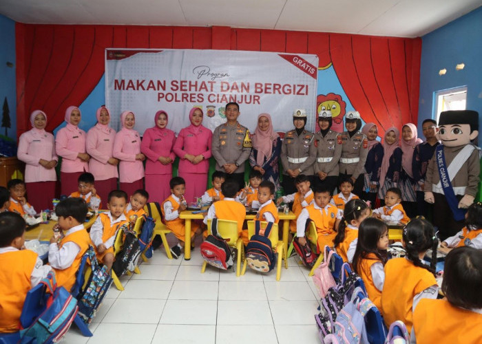 Polres Cianjur Bagikan Makanan Sehat dan Bergizi Gratis Bagi Siswa TK