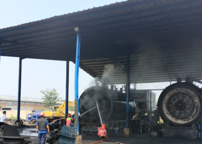 Pabrik Pengolahan Ban Bekas di Cianjur Terbakar, Tak Ada Korban Jiwa