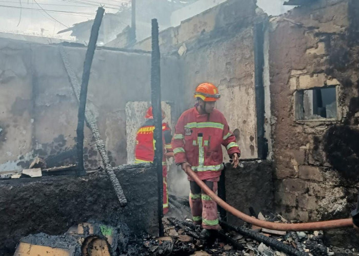 Kebakaran di Cianjur Hanguskan Sejumlah Rumah, Kerugian Capai Ratusan Juta Rupiah