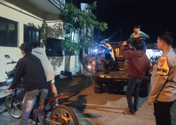 Gerebek Balapan Liar, Polisi Amankan Dua Sepeda Motor yang Ditinggal Pemiliknya