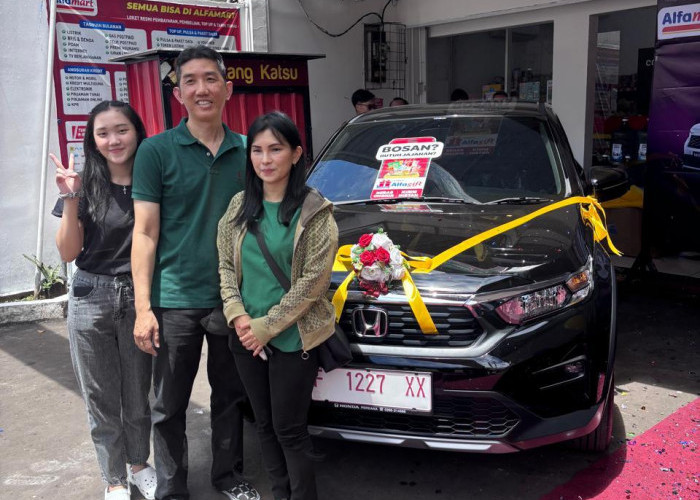 Pupung Dapat Mobil Hanya dengan Berbelanja  di Alfamart 