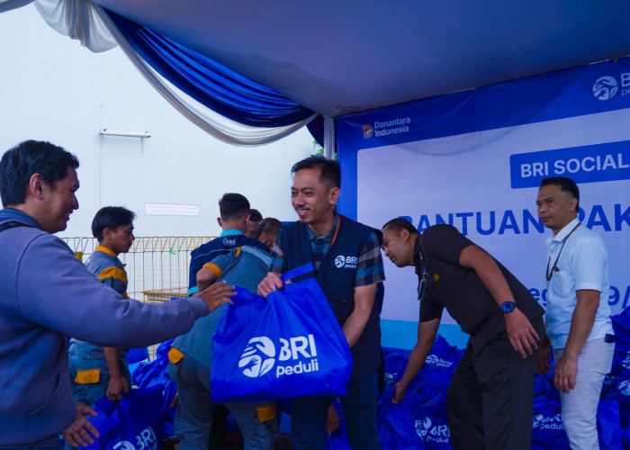 BRI Region 9 Salurkan Bantuan Sembako di Kelurahan Braga