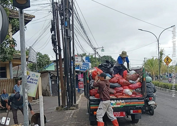 DLH Cianjur Angkut 16 Ton Sampah Selama Momen Nataru