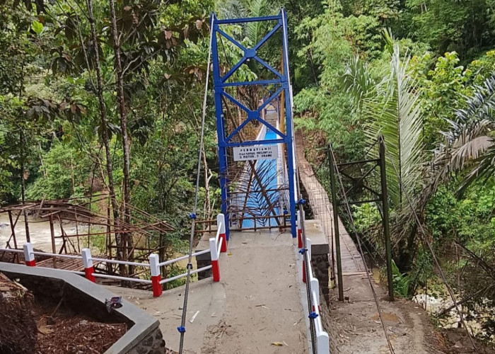 Menanti 23 Tahun, Jembatan Leuwi Jurig Takokak Cianjur Akhirnya Diperbaiki Permanen