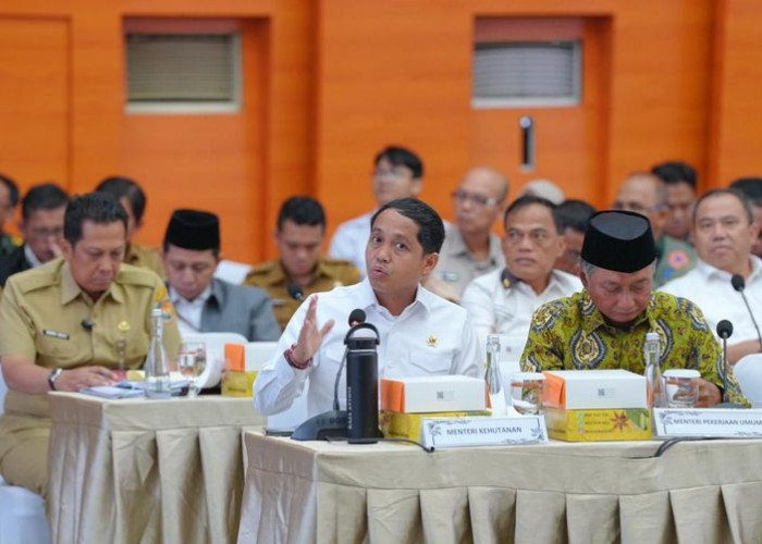 Menteri Kehutanan Paparkan Progres Pemulihan Kawasan Terdampak Banjir Bandang di Wilayah Sumatera