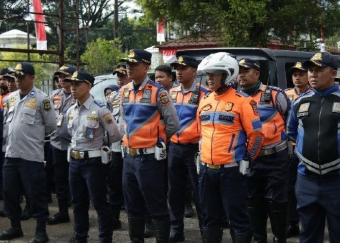 Puluhan Personel Dishub Diterjunkan untuk Kelancaran Pawai Obor di Kota Cianjur