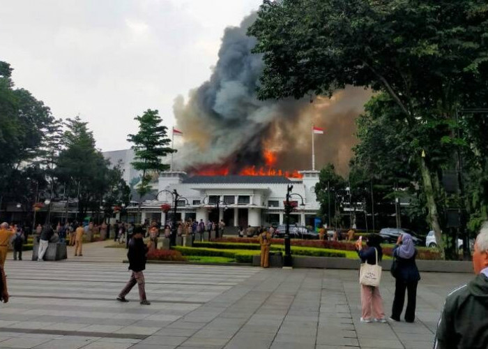 Fakta Dibalik Kebakaran di Balai Kota Bandung