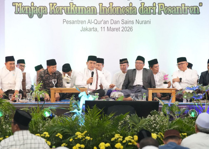 Wamenag Romo Syafii Ajak Santri Jaga Kerukunan dan Merawat Masa Depan Indonesia