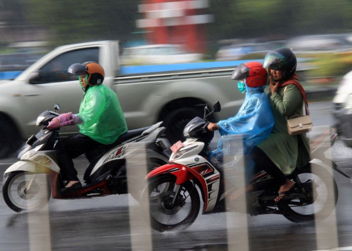 BMKG Prakirakan Hujan Ringan Hingga Sedang Mengguyur Indonesia
