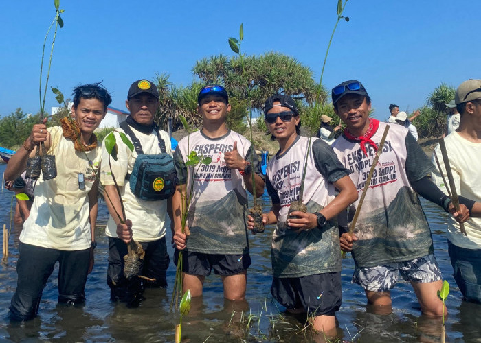 Enam Atlet Tempuh 281 Kilometer, Ekspedisi dari Pantai Lugina ke Puncak Pangrango