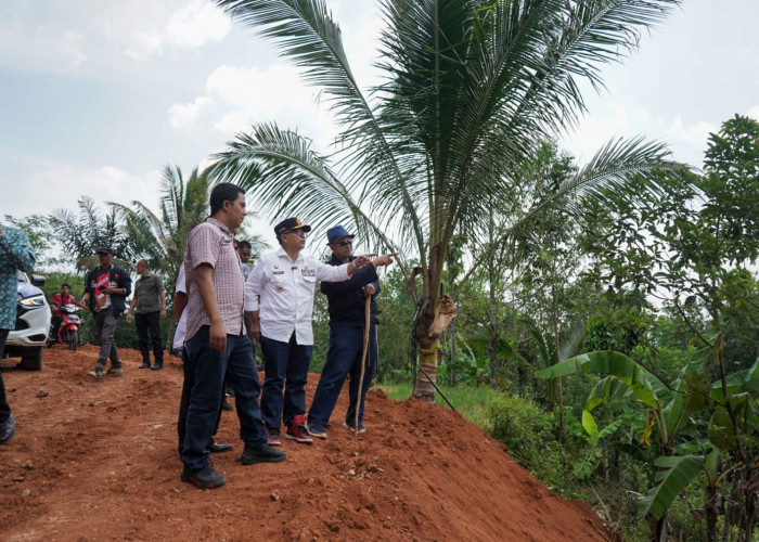 Bupati Herman Suherman Tegaskan Komitmen Lanjutkan Pembangunan Infrastruktur Jalan di Cianjur