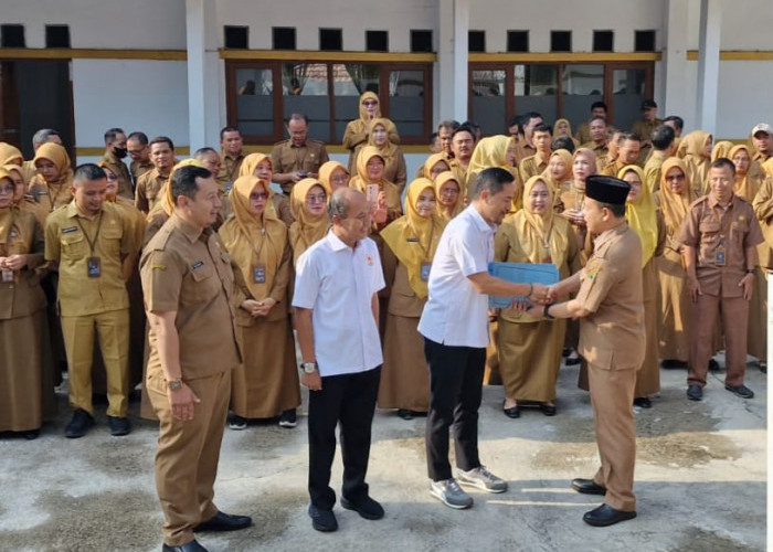 Dukung Atlet Cianjur di Porprov Jabar 2026, Disdikpora Salurkan Rp32,5 Juta
