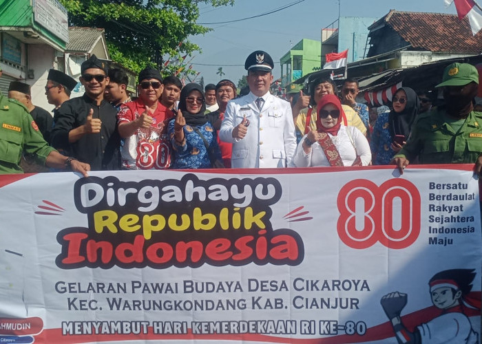 Semarakan HUT RI ke-80, Pemdes Cikaroya Cianjur Gelar Pawai Karnaval
