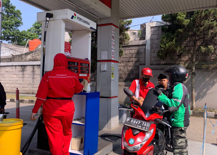 Dampak Kenaikan Harga BBM, Penghasilan Harian Ojol dan Kurir di Cianjur Menyusut