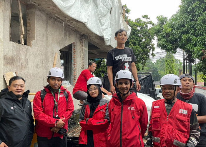 PMI Cianjur Distribusi Logistik untuk Korban Pergerakan Tanah 