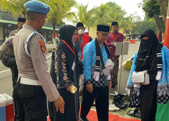 73 Jemaah Haji Mulai Masuk Mapolres Cianjur Jelang Keberangkatan ke Tanah Suci