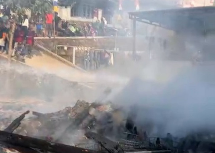Dua Rumah di Warungkondang Cianjur Terbakar, Kerugian Capai Rp100 Juta